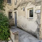 Hostel 16 Chemin De Compostelle *